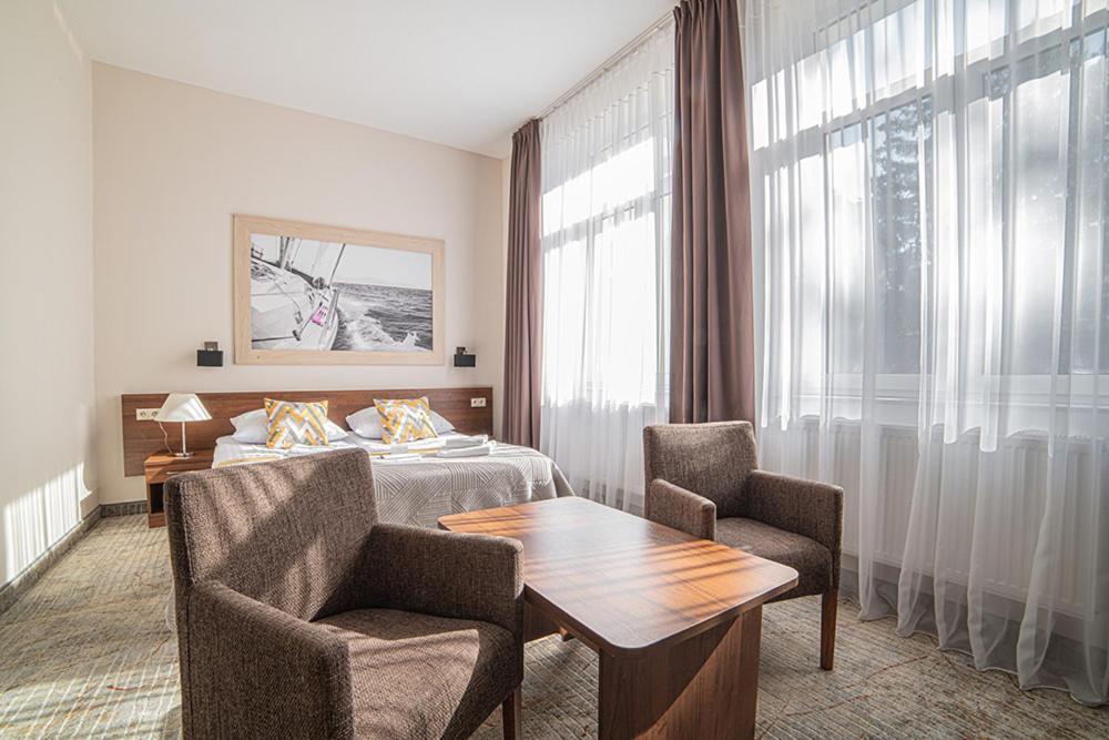 Astor 3*